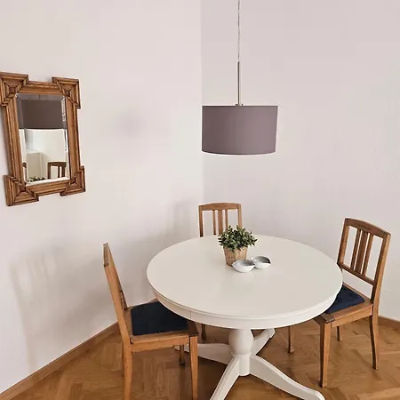 City Apartment *